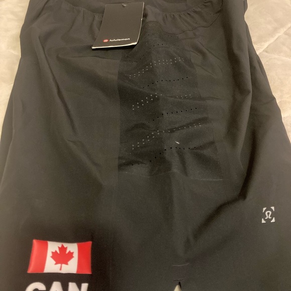New and Unworn Lululemon El Court Shorts - Picture 4 of 7